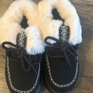 Black Faux Fur Lined Platform Loafers